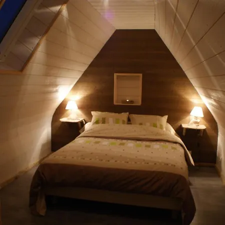 Le P'tit De Chomet Chata La Tour-dʼAuvergne